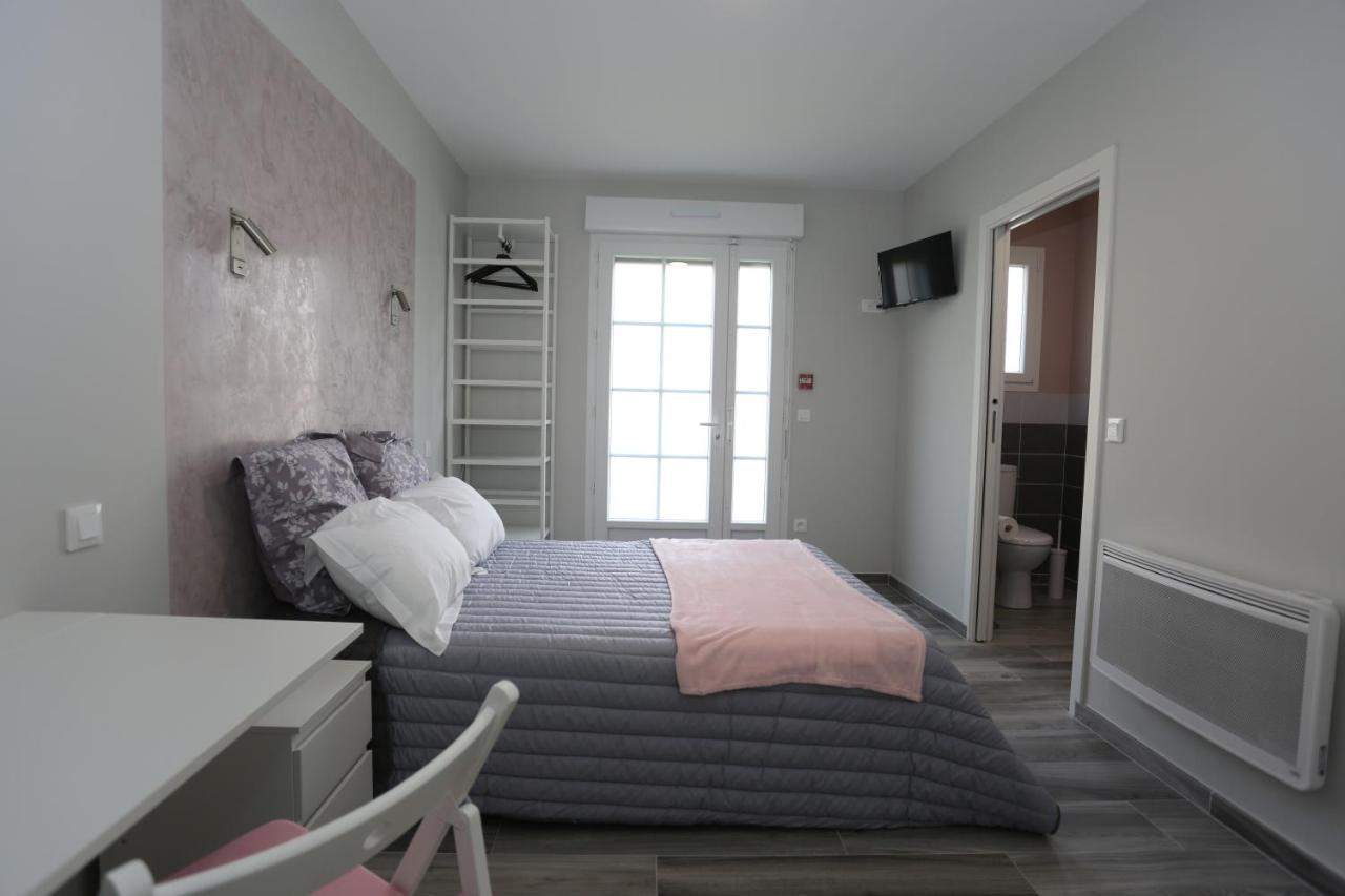 Le Merle Blanc Louchats Hotel Luaran gambar