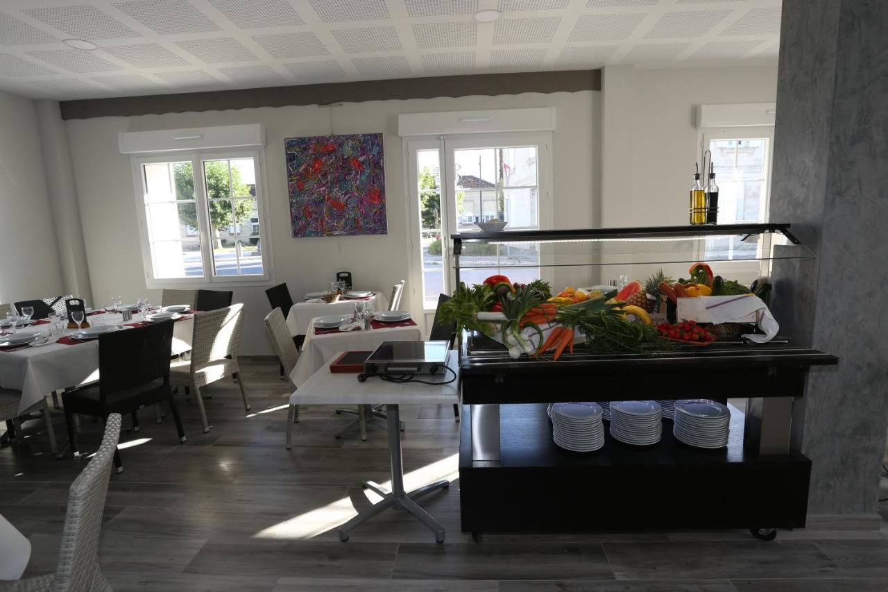 Le Merle Blanc Louchats Hotel Luaran gambar